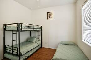 Cozy Granville Retreat W/ Modern Amenities 3 Bedroom Home