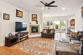 Cozy Granville Retreat W/ Modern Amenities 3 Bedroom Home