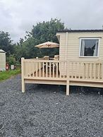 2 Bed Lodge - Sleeps 5 - Parking - Pets - Wifi