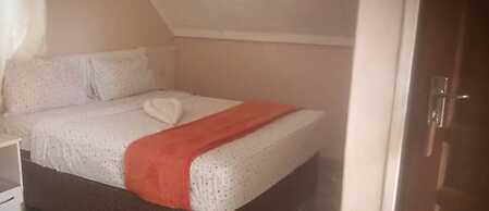 Sunset Junction Lodge & Tours