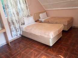 Sunset Junction Lodge & Tours