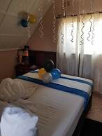 Sunset Junction Lodge & Tours