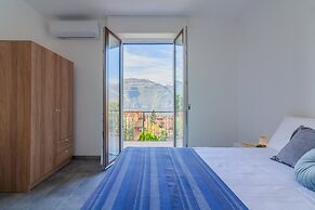 Sweet Caroline in Lierna