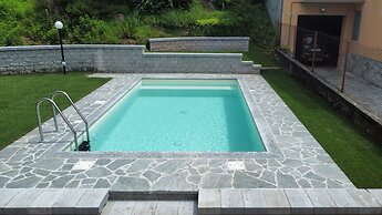 Sweet Caroline in Lierna