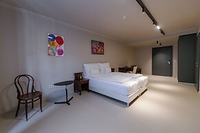 Barka Galéria Hotel és Étterem