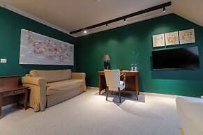 Barka Galéria Hotel és Étterem