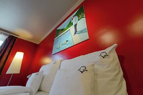 Barka Galéria Hotel és Étterem