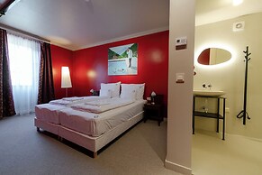 Barka Galéria Hotel és Étterem