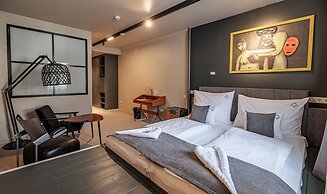 Barka Galéria Hotel és Étterem