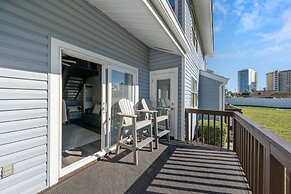 Mariner Lakes Condos