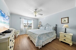 Mariner Lakes Condos