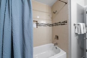 Mariner Lakes Condos