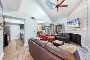 Mariner Lakes Condos