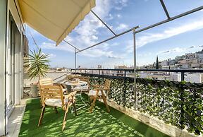 Acropolis Penthouse With 50mbps Wifi