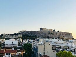 Acropolis Penthouse With 50mbps Wifi