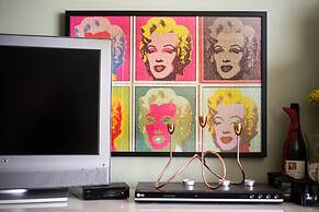 500mbps Wifi Studio 1min From Attiki Metro Station