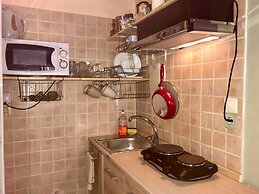 500mbps Wifi Studio 1min From Attiki Metro Station