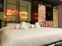 500mbps Wifi Studio 1min From Attiki Metro Station