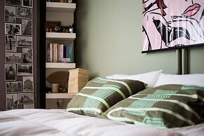 500mbps Wifi Studio 1min From Attiki Metro Station