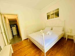 Aegli of Acropolis - 50mbps Wifi