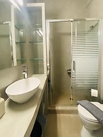 Karyatis - Apartment on the Road of History