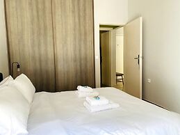 Karyatis - Apartment on the Road of History