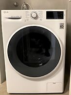 Karyatis - Apartment on the Road of History