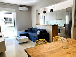 Karyatis - Apartment on the Road of History