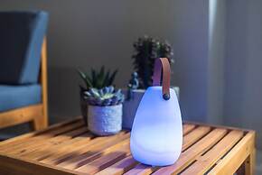 Affordable Luxury With Parking 300mbps Wifi