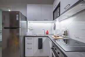 Affordable Luxury With Parking 300mbps Wifi