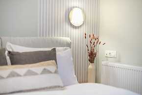 Affordable Luxury With Parking 300mbps Wifi