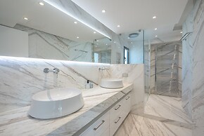 Unique Acropolis View Apartment