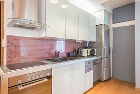 Agios Ioannis Metro Station - Comfy Apartment