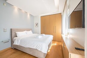 Agios Ioannis Metro Station - Comfy Apartment