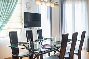 Agios Ioannis Metro Station - Comfy Apartment