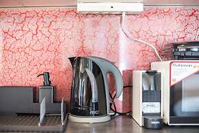 Agios Ioannis Metro Station - Comfy Apartment