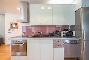 Agios Ioannis Metro Station - Comfy Apartment