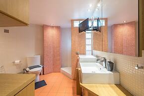 Agios Ioannis Metro Station - Comfy Apartment