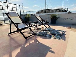 200mbps Wifi - Penthouse With Acropolis View