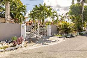 Insight Studio at Csompo Silver Manor