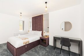 The Suites Inn Hotel