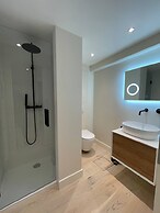 Modern Flat With Garden
