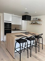 Modern Flat With Garden