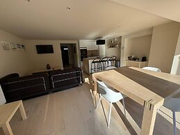 Modern Flat With Garden