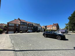 Modern Flat With Garden