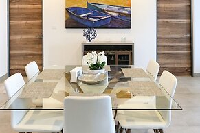 Luxe Condos Complex with Roof Pool