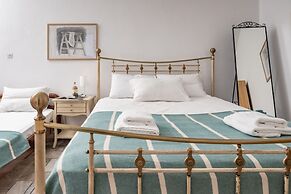 Marathitis Cottage House - Aegean sea View