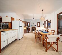 Apiliotis Sunrise Beach Villa