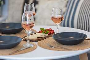 Arch Chora Home Next to the Old Castle