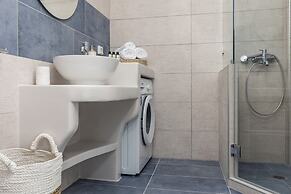 Arch Chora Home Next to the Old Castle